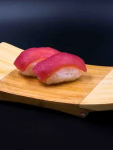 Nigiri sushi Thon